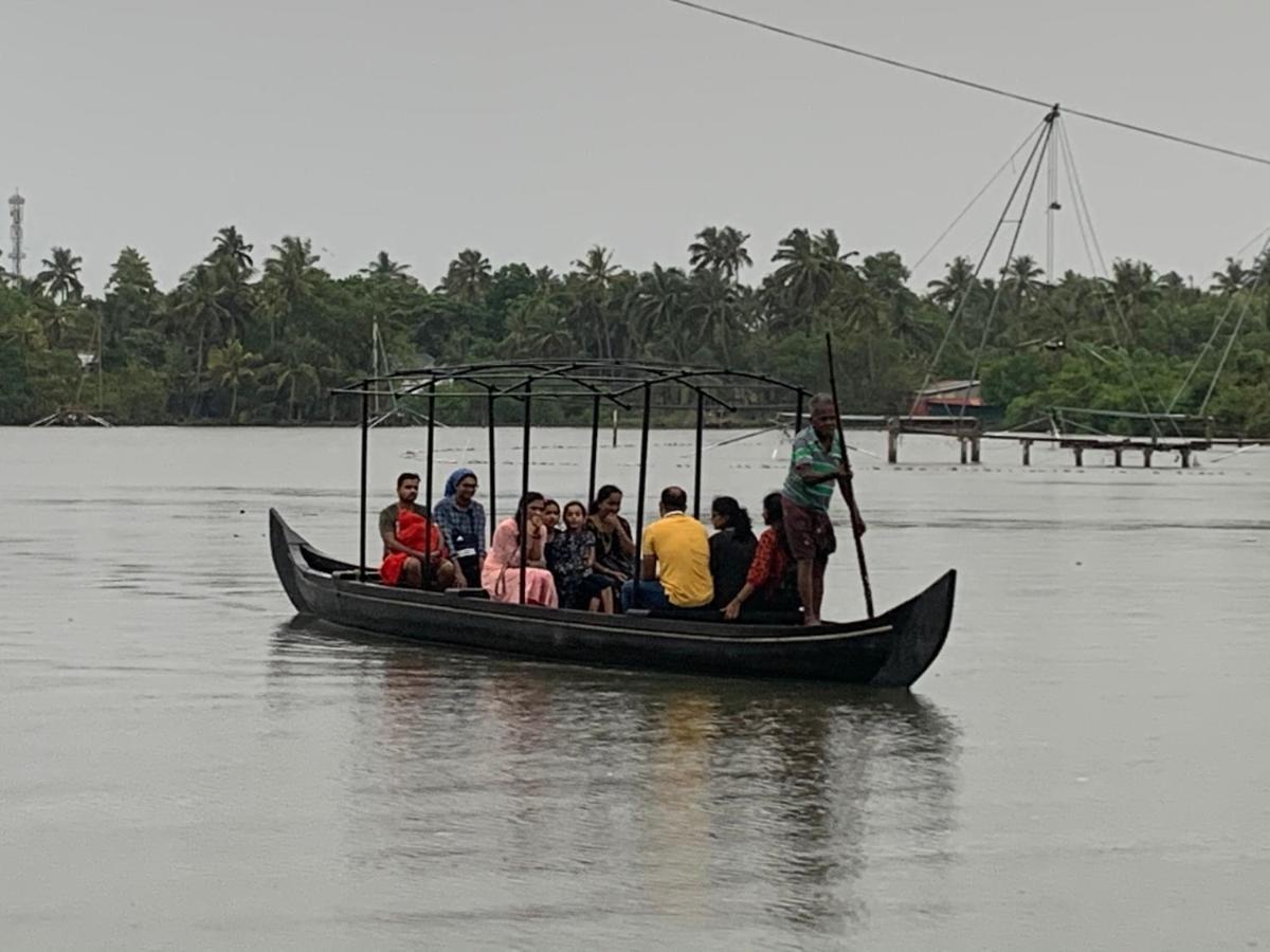 Kallanchery Retreat Kochi 外观 照片
