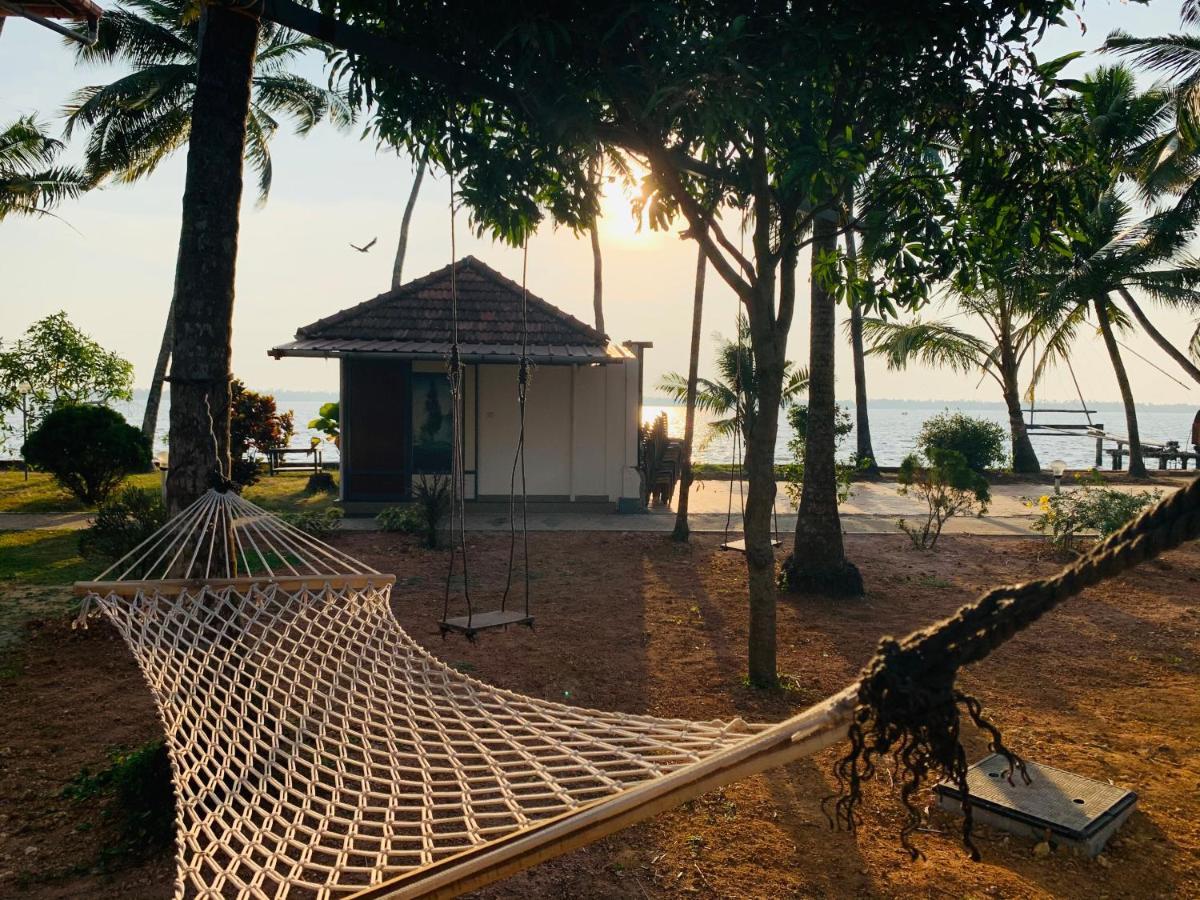 Kallanchery Retreat Kochi 外观 照片
